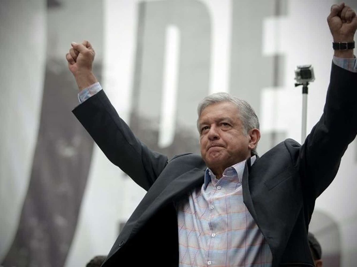 Obrador se reúne con su futuro gabinete