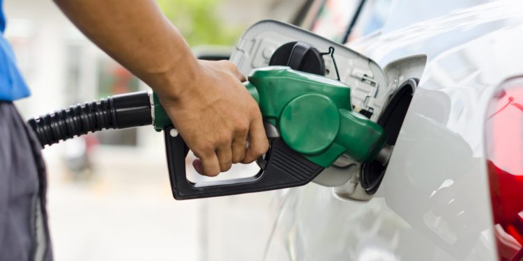 Precios de los combustibles bajaran nuevamente a partir de mañana
